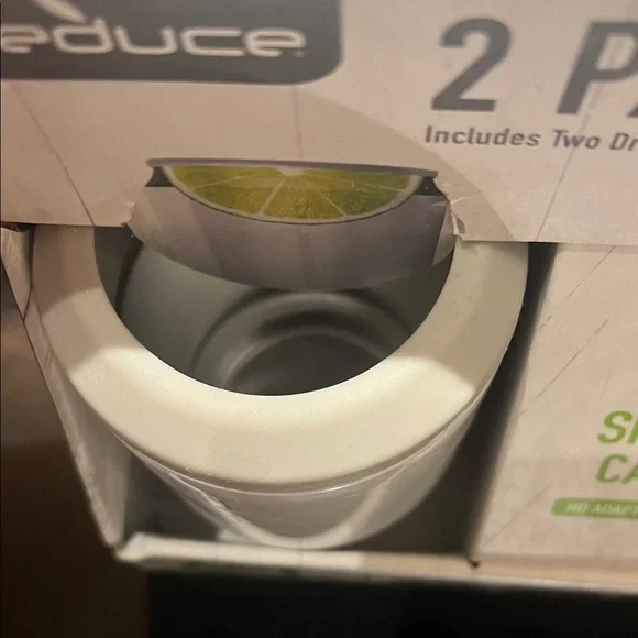 Reduce 2 Pack Drink Cooler - White and Green - Picture 10 of 11